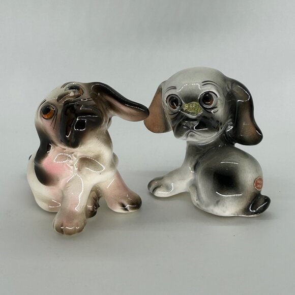 Vintage Kitschy Salt and Pepper Shakers Dog Puppy With Bee On Noses Japan 1950s - Picture 1 of 9